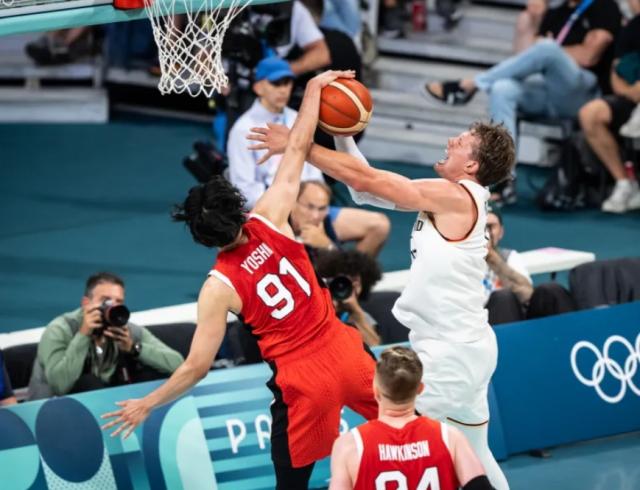 德国战车势如破竹 日本男篮打出特点已值得钦佩