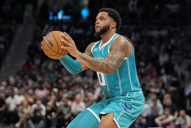 PG电子游戏试玩-他曾一拳打丢1.9亿！6年熬成烂队钉子户 比傀儡老大更像一哥|黄蜂|布里奇斯|迈尔斯-布里奇斯|迈尔斯·布里奇斯|夏洛特黄蜂队_新浪体育_新浪新闻